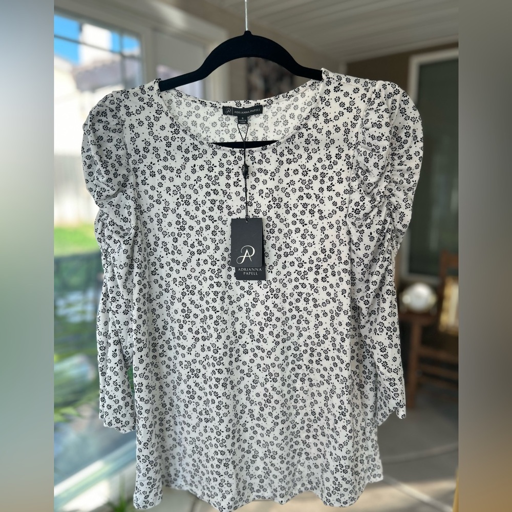 ADRIANNA PAPELL 🖤 blouse, size small, NWT